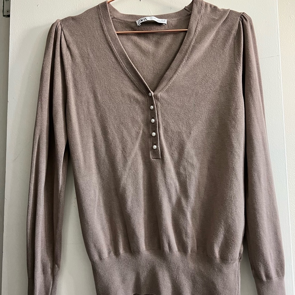 Zara beige sweater top